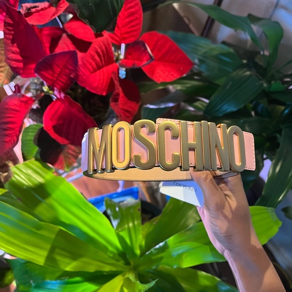 Brand New Women’s Moschino Belt Color Rose Size 42 - Picture 3 of 4